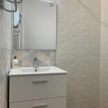 Hyper Centre Apartman *